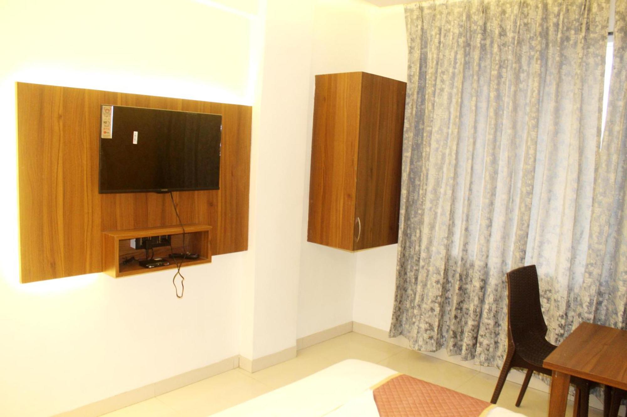 Hotel India Gate Narhe, Pune Bagian luar foto